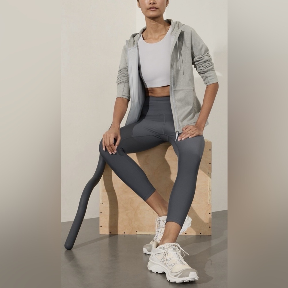 NWOT - Athleta Interval Stash High Rise 7/8 Legging in Slate Blue - Size XS - Picture 2 of 8